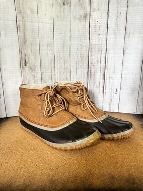 JBU Duck Boots Size 9 Nala Hiking Leather High Top Lace Up Faux Fur